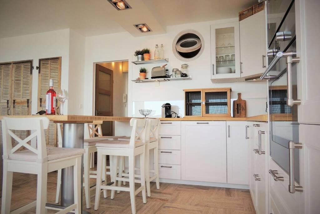 Emplacement Privilegie Pour Ce Bel Appartement Saint-Raphael  Ngoại thất bức ảnh