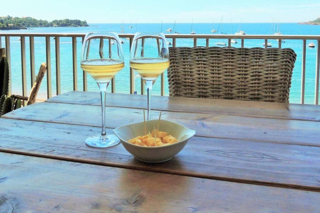Emplacement Privilegie Pour Ce Bel Appartement Saint-Raphael  Ngoại thất bức ảnh